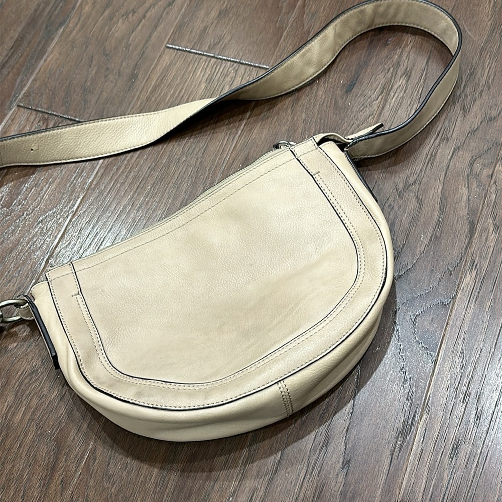 Liebeskind Beelin leather crossbody purse - Picture 4 of 6